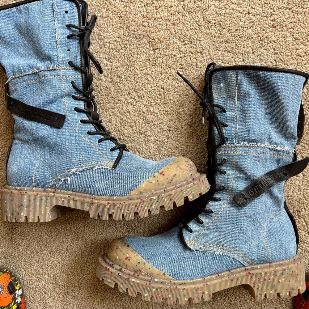 A.S. 98 combat boots like new!